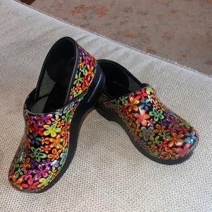Dansko nursing shoes